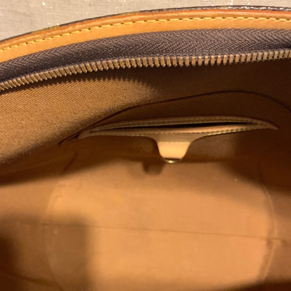 Louis Vuitton Monogram Brown Shoulder Bag - Picture 3 of 8